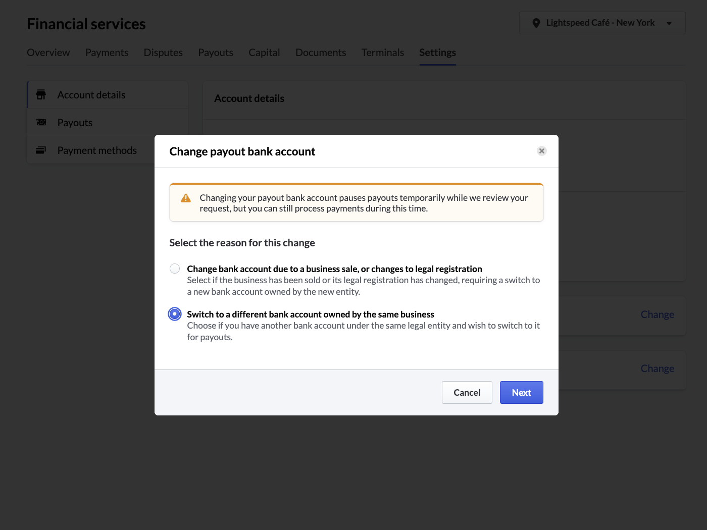 Een pop-upvenster waarin de reden voor het wijzigen van de rekening wordt bevestigd.